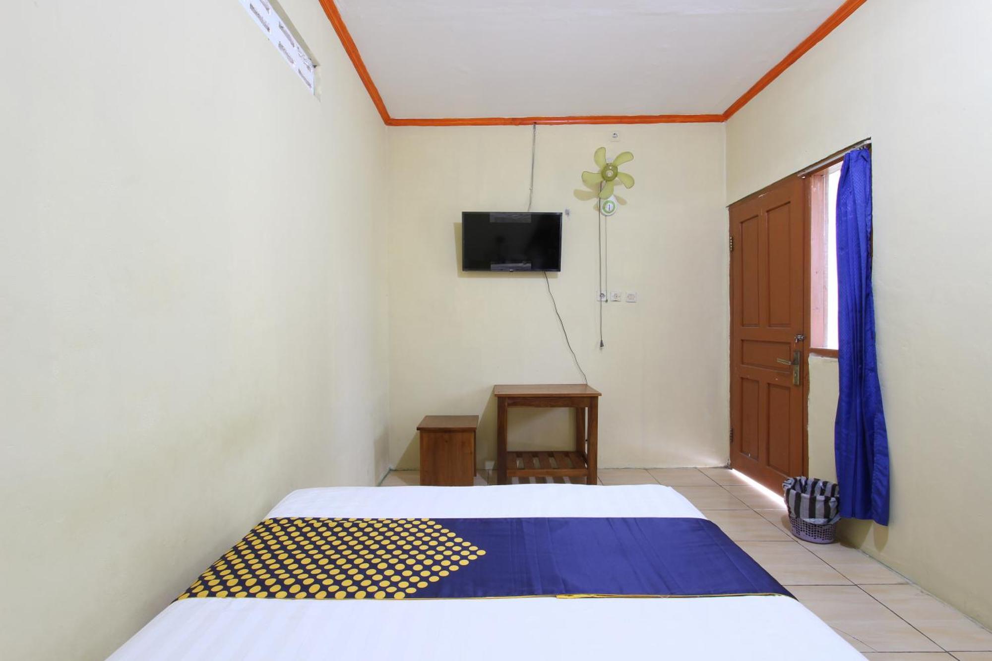 Oyo 92231 Penginapan Tanjung Alang Syariah Makassar Exteriör bild